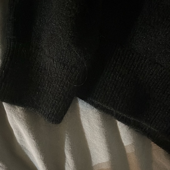 Wool sweater - Picture 2 of 3